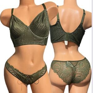 Victoria’s Secret Set Supersoft Unlined Demi long bra & Cheekini panty 38DD / M